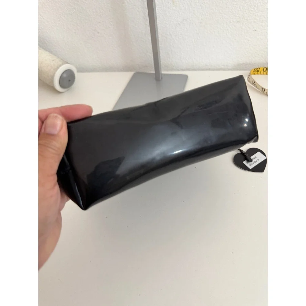 iMoshion‎ Black Cat Vegan Patent Leather Cosmetic Bag Gold Heart Nose 141004